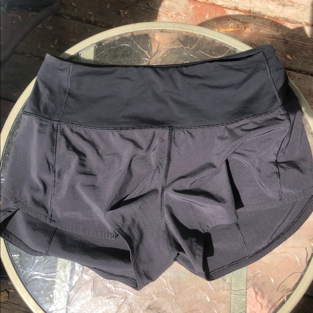 LULULEMON Speed Up Short High Rise